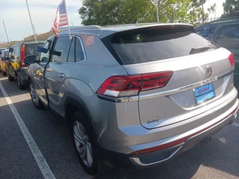 More photos of 2020 Volkswagen Atlas Cross Sport 3.6L V6 SEL at AutoGiant USA Indianapolis, IN