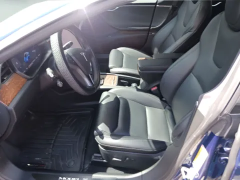 More photos of 2020 Tesla Model S Long Range at AutoGiant USA Indianapolis, IN
