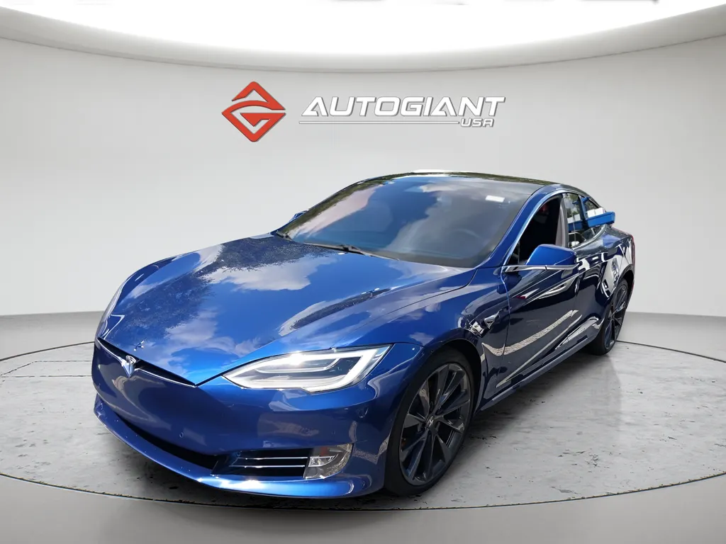 2020 Tesla Model S Long Range Plus's photo