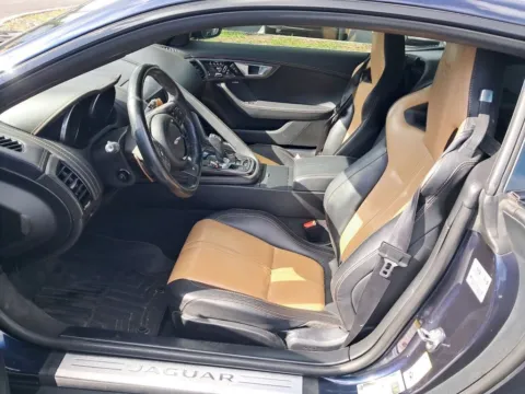 More photos of 2015 Jaguar F-TYPE R at AutoGiant USA Indianapolis, IN