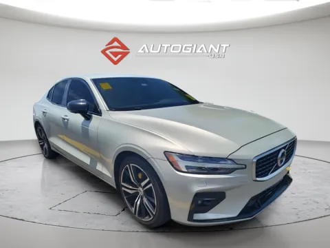 More photos of 2020 Volvo S60 T5 R-Design at AutoGiant USA Indianapolis, IN