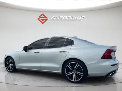 More photos of 2020 Volvo S60 T5 R-Design at AutoGiant USA Indianapolis, IN