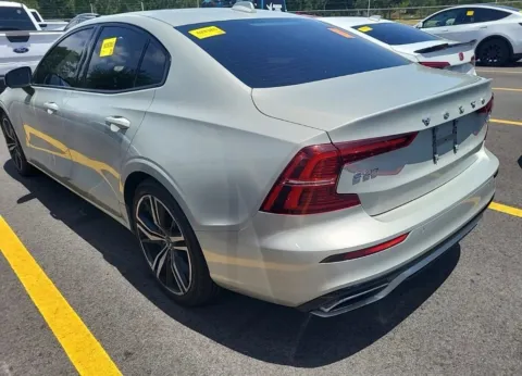 Photos of 2020 Volvo S60 T5 R-Design for sale in Indianapolis, IN at AutoGiant USA Indianapolis