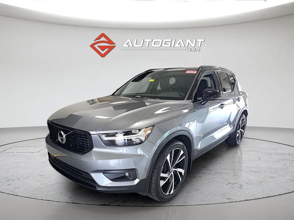 Gray 2019 Volvo XC40 R-Design for sale in Indianapolis, IN