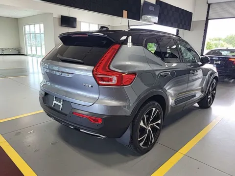 More photos of 2019 Volvo XC40 R-Design at AutoGiant USA Indianapolis, IN