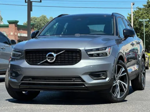 Gray 2019 Volvo XC40 R-Design for sale in Indianapolis, IN