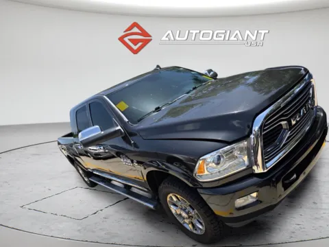 More photos of 2017 Ram 3500 Laramie Longhorn at AutoGiant USA Indianapolis, IN