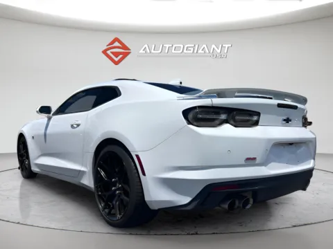 More photos of 2021 Chevrolet Camaro SS at AutoGiant USA Indianapolis, IN