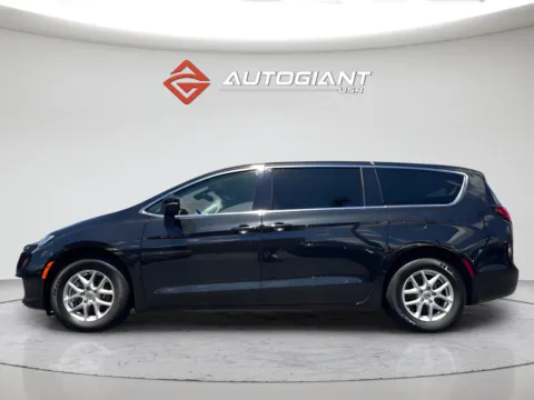 Another view of 2023 Chrysler Pacifica Touring L for sale in Indianapolis, IN at AutoGiant USA Indianapolis