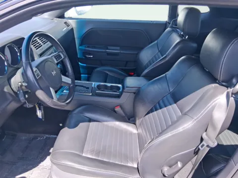 More photos of 2009 Dodge Challenger R/T at AutoGiant USA Indianapolis, IN