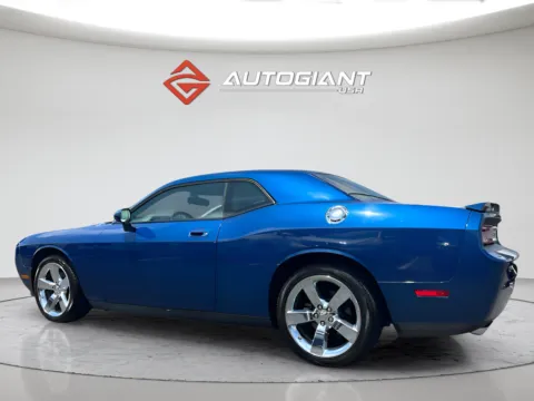 More photos of 2009 Dodge Challenger R/T at AutoGiant USA Indianapolis, IN