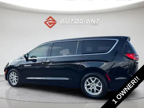 More photos of 2025 Chrysler Pacifica Select at AutoGiant USA Indianapolis, IN