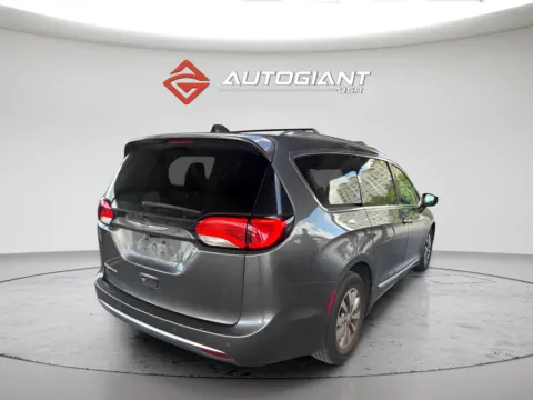 More photos of 2019 Chrysler Pacifica Touring L Plus at AutoGiant USA Indianapolis, IN