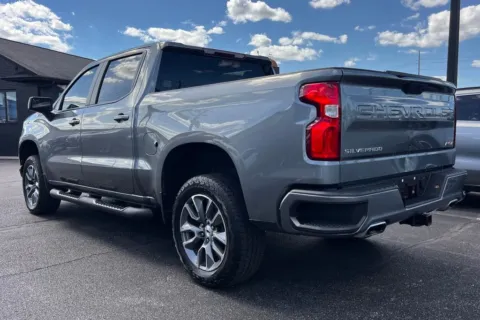 More photos of 2021 Chevrolet Silverado 1500 RST at AutoGiant USA Indianapolis, IN