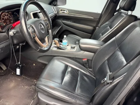 More photos of 2016 Jeep Grand Cherokee Limited at AutoGiant USA Indianapolis, IN