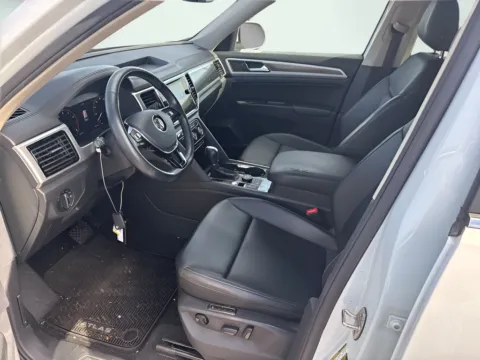 More photos of 2019 Volkswagen Atlas SEL at AutoGiant USA Indianapolis, IN