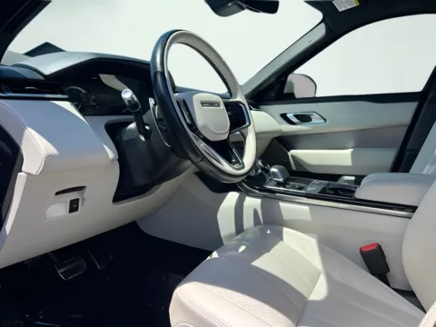 More photos of 2022 Land Rover Range Rover Velar P250 R-Dynamic S at AutoGiant USA Indianapolis, IN