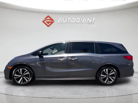 Another view of 2018 Honda Odyssey Elite for sale in Indianapolis, IN at AutoGiant USA Indianapolis