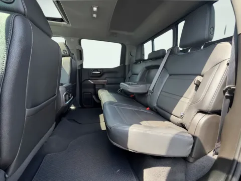 More photos of 2022 GMC Sierra 1500 Limited Denali at AutoGiant USA Indianapolis, IN
