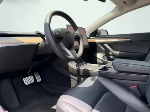 More photos of 2022 Tesla Model 3 Performance at AutoGiant USA Indianapolis, IN