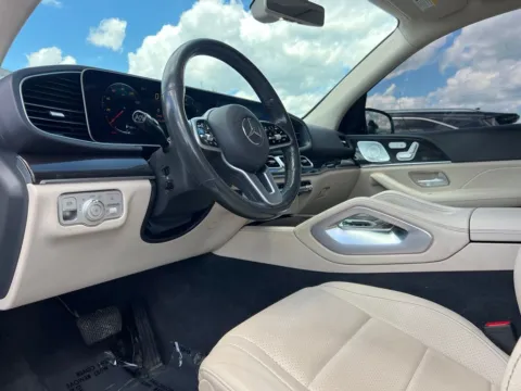 Photos of 2020 Mercedes-Benz GLE 350 for sale in Indianapolis, IN at AutoGiant USA Indianapolis