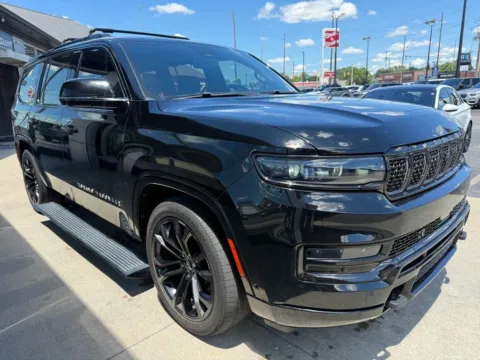 More photos of 2022 Jeep Grand Wagoneer Series II at AutoGiant USA Indianapolis, IN