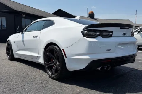More photos of 2021 Chevrolet Camaro SS at AutoGiant USA Indianapolis, IN