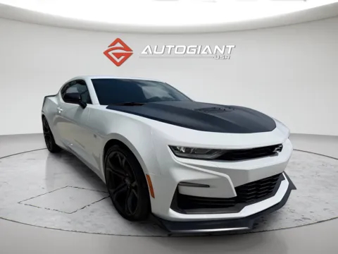 More photos of 2021 Chevrolet Camaro SS at AutoGiant USA Indianapolis, IN
