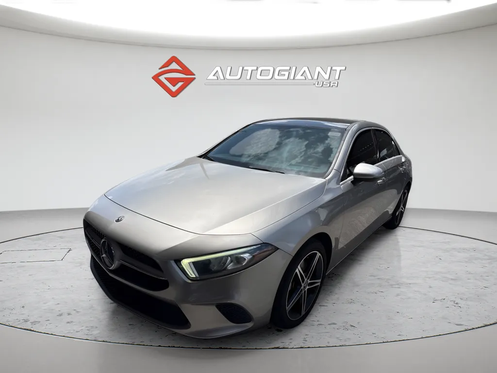 2019 Mercedes-Benz A-Class A220's photo