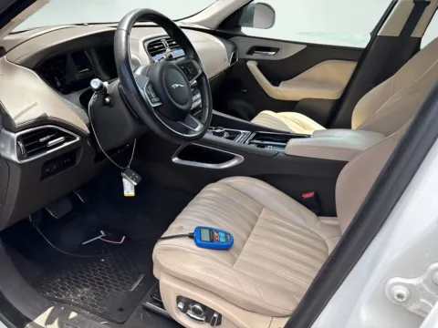 More photos of 2019 Jaguar F-PACE 30t Portfolio at AutoGiant USA Indianapolis, IN