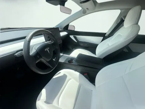 More photos of 2021 Tesla Model Y Long Range at AutoGiant USA Indianapolis, IN