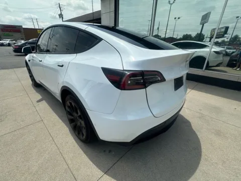 More photos of 2021 Tesla Model Y Long Range at AutoGiant USA Indianapolis, IN