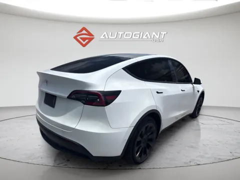 More photos of 2021 Tesla Model Y Long Range at AutoGiant USA Indianapolis, IN