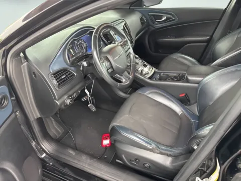 More photos of 2016 Chrysler 200 S at AutoGiant USA Indianapolis, IN
