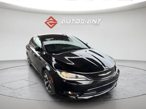 Photos of 2016 Chrysler 200 S for sale in Indianapolis, IN at AutoGiant USA Indianapolis