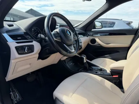 Photos of 2018 BMW X1 sDrive28i for sale in Indianapolis, IN at AutoGiant USA Indianapolis