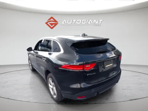 More photos of 2020 Jaguar F-PACE 25t Premium at AutoGiant USA Indianapolis, IN