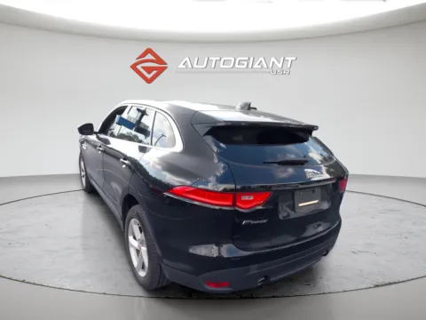 More photos of 2020 Jaguar F-PACE 25t Premium at AutoGiant USA Indianapolis, IN