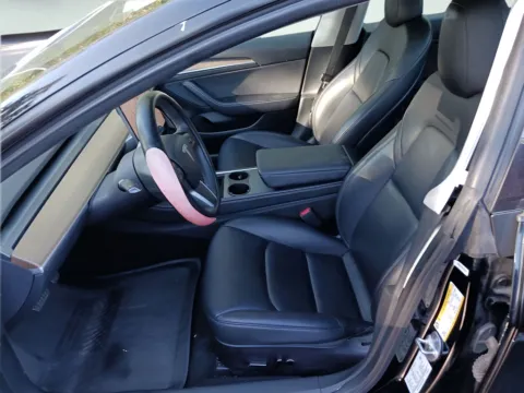 More photos of 2023 Tesla Model 3 at AutoGiant USA Indianapolis, IN