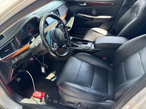 More photos of 2017 Kia Cadenza Premium at AutoGiant USA Indianapolis, IN