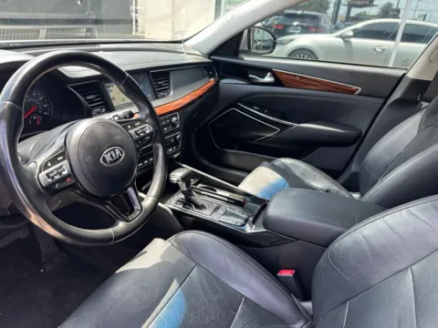 Photos of 2017 Kia Cadenza Premium for sale in Indianapolis, IN at AutoGiant USA Indianapolis