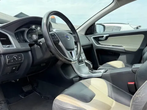 Photos of 2017 Volvo XC60 T5 Dynamic for sale in Indianapolis, IN at AutoGiant USA Indianapolis