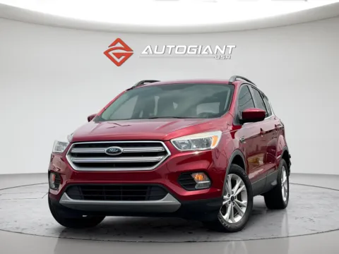 Photos of 2018 Ford Escape SE for sale in Indianapolis, IN at AutoGiant USA Indianapolis