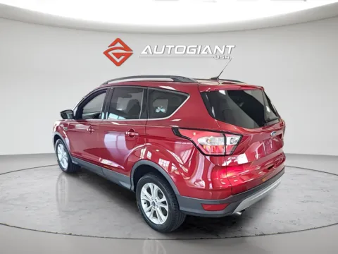 Photos of 2018 Ford Escape SE for sale in Indianapolis, IN at AutoGiant USA Indianapolis