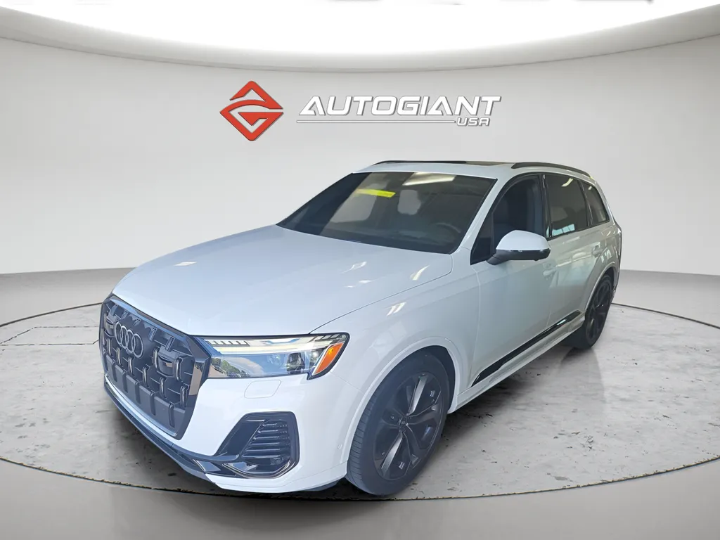 2025 Audi Q7 55 Prestige quattro Tiptronic's photo