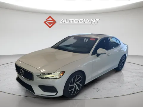 White 2019 Volvo S60 T6 Momentum for sale in Indianapolis, IN