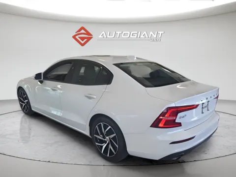 Photos of 2019 Volvo S60 T6 Momentum for sale in Indianapolis, IN at AutoGiant USA Indianapolis