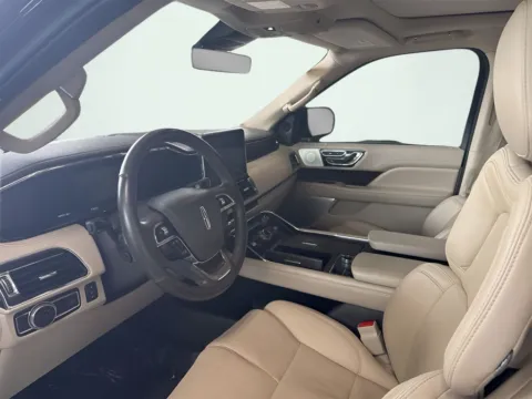 More photos of 2020 Lincoln Navigator Reserve at AutoGiant USA Indianapolis, IN