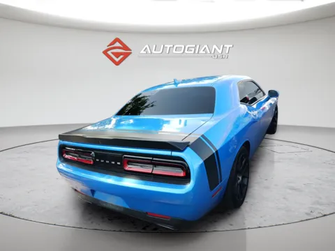 More photos of 2016 Dodge Challenger R/T Scat Pack at AutoGiant USA Indianapolis, IN