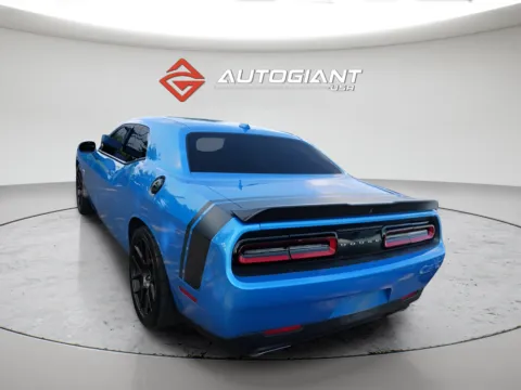More photos of 2016 Dodge Challenger R/T Scat Pack at AutoGiant USA Indianapolis, IN
